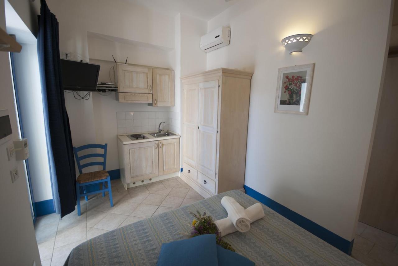 Villa Flora Studios & Apartments Conca Specchiulla Zewnętrze zdjęcie